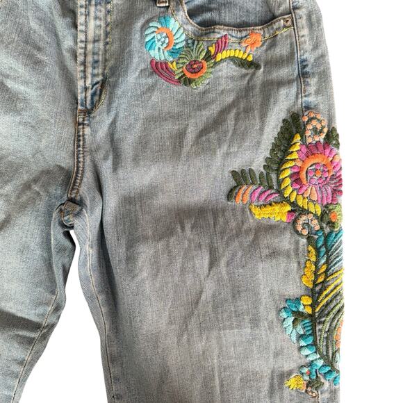 Department of Peace Cropped Embroidered Jeans Women’s 16 Light Wash Boho Floral - Picture 2 of 10